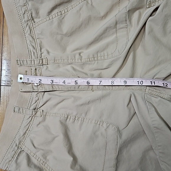 LEE relaxed fit khaki shorts - Picture 10 of 12